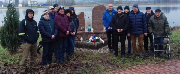 KŻ Żagiel uczcił pamięć załogi, kt&oacute;ra zgięła pod Hornem braci Ejsmont i Wojtka Dąbrowskiego [Zdjęcia]