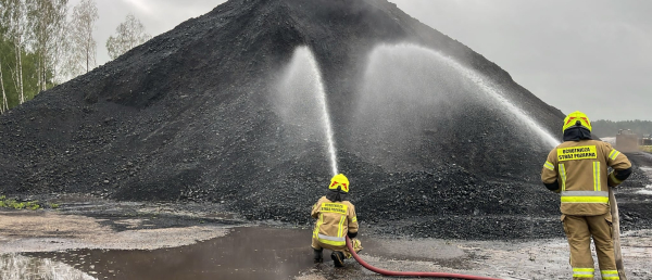 Pożar hałdy węgla kamiennego w m. Czuprynowo, gm. Kuźnica.