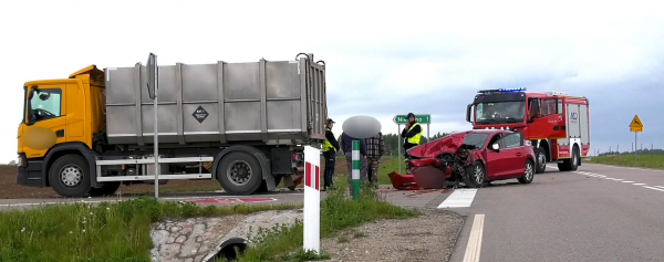 NA SYGNALE: Kolejna kolizja na skrzyżowaniu drogi Nierośno-Różanystok na DW 673[Film]