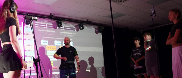 M-GOK w Dąbrowie Białostockiej realizuje projekt &bdquo;Wędr&oacute;wka ze sztuką dla każdego- Nowe Horyzonty!&rdquo;