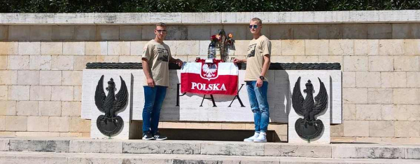 Wyjazd uczestnik&oacute;w projektu: "Śladami II Korpusu Polskiego we Włoszech" [Zdjęcia]