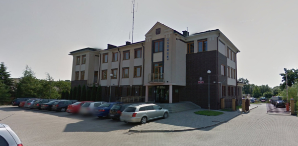 Bezpieczny powiat dzięki wsp&oacute;łpracy służb. Starosta z podziękowaniami dla policji