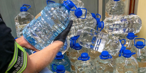 Nielegalny alkohol przechowywał w piwnicy