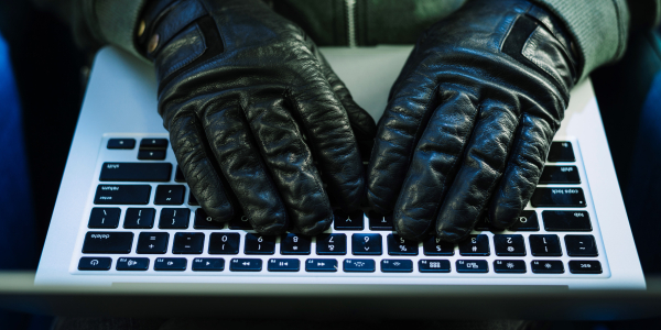 Uwaga! Oszuści podszywają się pod pracowników ZUS