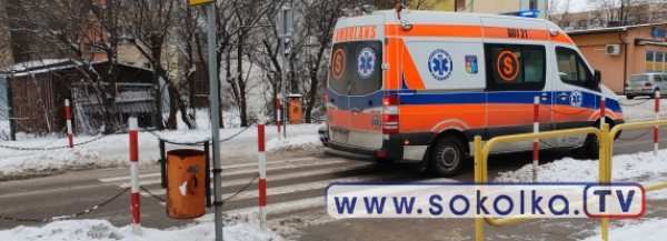 NA SYGNALE: Karetka zabrała kobietę do szpitala [Zdjęcia]