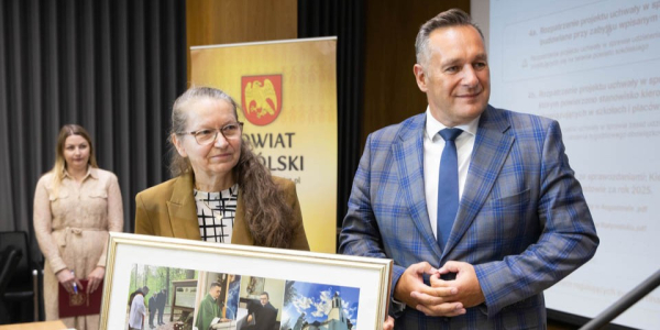 100 tysięcy złotych na ratowanie zabytk&oacute;w. Powiat Sok&oacute;lski podziękował także księdzu Janowi Bielskiemu.