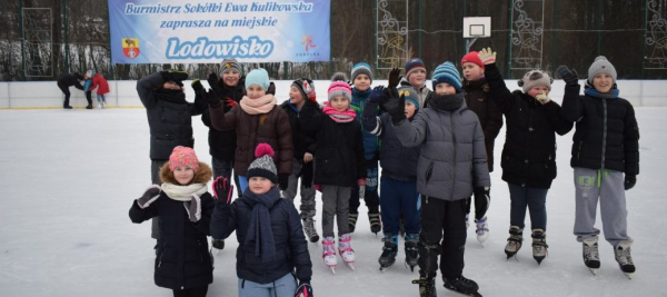 Od dzisiaj rusza lodowisko