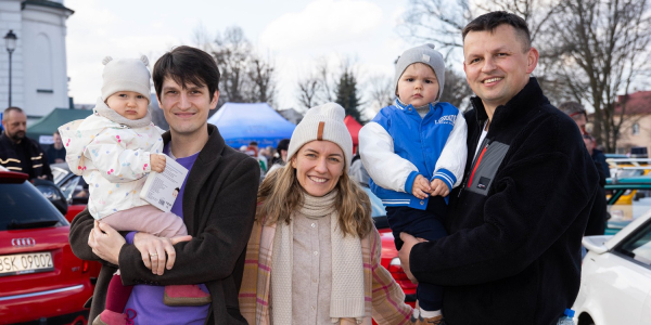 Motoryzacja i pomoc połączyły siły. Piknik w Sok&oacute;łce przyciągnął tłumy