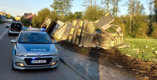 NA SYGNALE: Zdarzenie drogowe w Janowie [Zdjęcia]