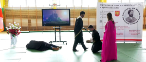 Szekspir w Dąbrowie Białostockiej – szkolne obchody Dnia Edukacji Narodowej