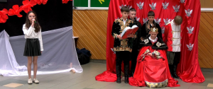 Uczniowie Dąbrowy Białostockiej świętują Konstytucję 3 Maja