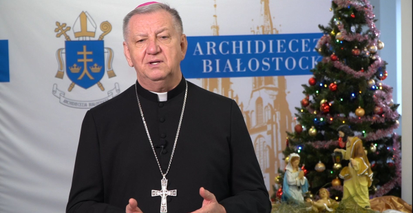 Błogosławionych Świąt życzy abp. J&oacute;zef Guzdek