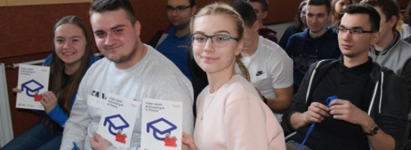 Maturzyści szukają swojej ścieżki kariery [Zdjęcia]
