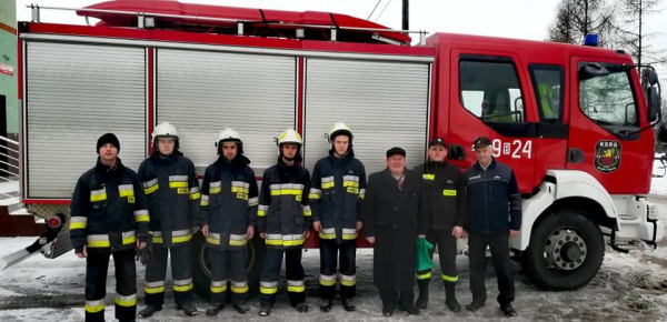 NA SYGNALE: W&oacute;z bojowy trafił do strażak&oacute;w z Nowego Dworu [Zdjęcia]