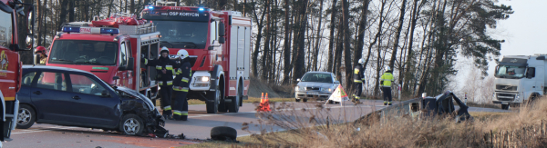 NA SYGNALE: Wypadek dwóch samochodów osobowych [Film,Zdjęcia]