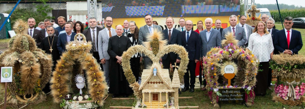 Dziękowali tym, kt&oacute;rzy swoją ciężką pracą i wysiłkiem rąk sprawili, że mamy chleb na stołach
