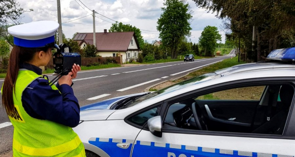 Nieodpowiedzialni kierowcy w rękach policjantów