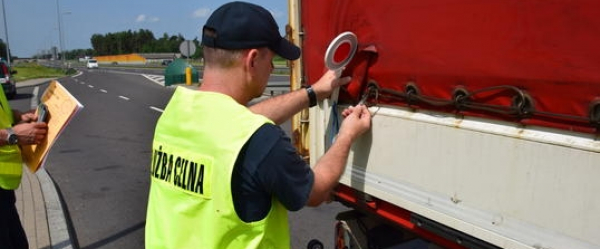 Izba Skarbowa poszukuje funkcjonariuszy do Służby Celno-Skarbowej