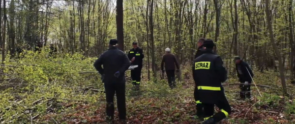 Odkrzaczanie cmentarza żydowskiego w Suchowoli [Film]