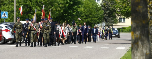 Uroczystości z okazji 233. rocznicy Uchwalenia Konstytucji 3 Maja w Dąbrowie Białostockiej [Film i Zdjęcia]