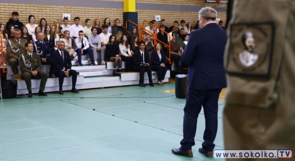 Nowy rok szkolny w Zespole Szk&oacute;ł w Dąbrowie Białostockiej rozpoczęty