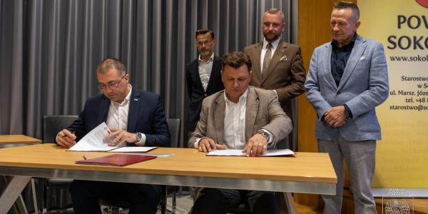 Powiat Sok&oacute;lski konsekwentnie wzmacnia bezpieczeństwo mieszkańc&oacute;w. Rusza budowa hali podw&oacute;jnego przeznaczenia.
