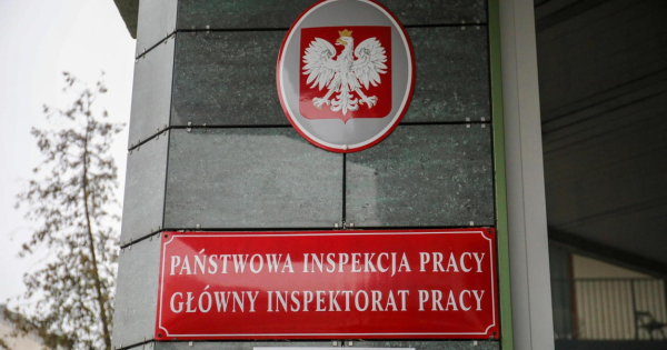 Pracodawcy powinni udzielić pracownikom zaległych urlopów do 30 września; do PIP wpływają skargi